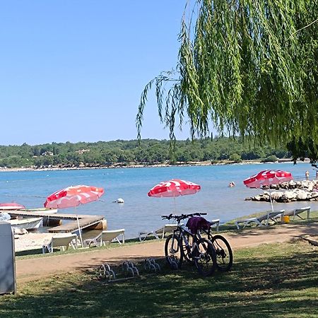 Appartement App Karmen With Free Parkig à Poreč Extérieur photo