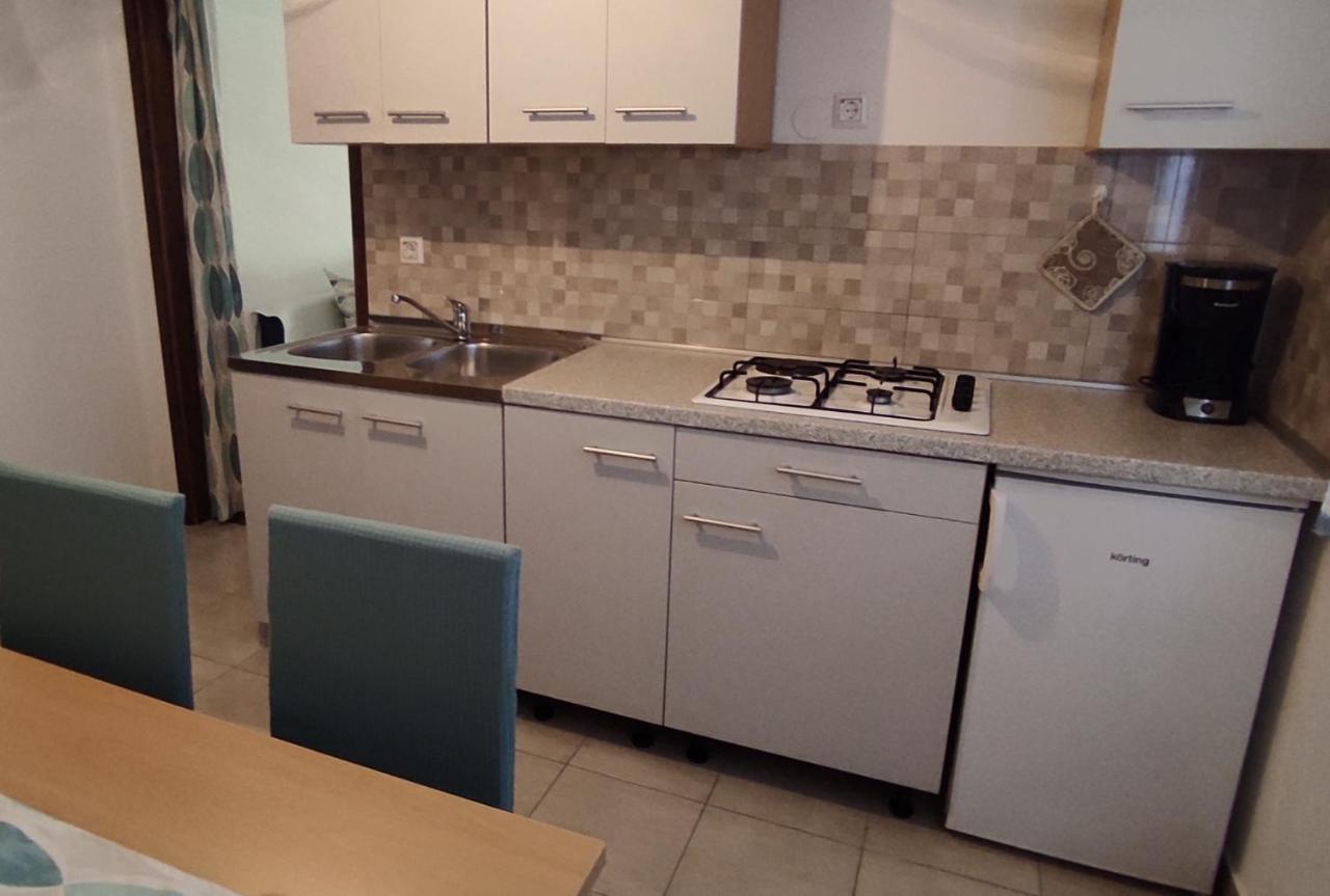 Appartement App Karmen With Free Parkig à Poreč Extérieur photo
