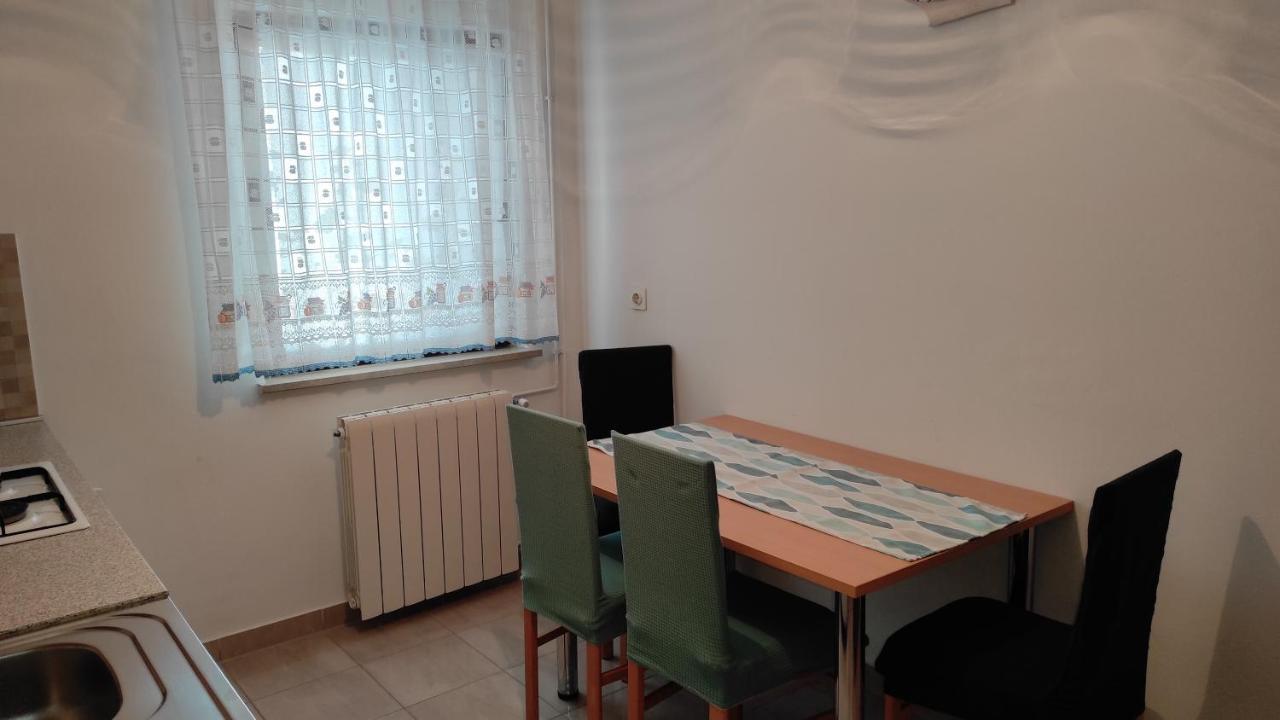 Appartement App Karmen With Free Parkig à Poreč Extérieur photo