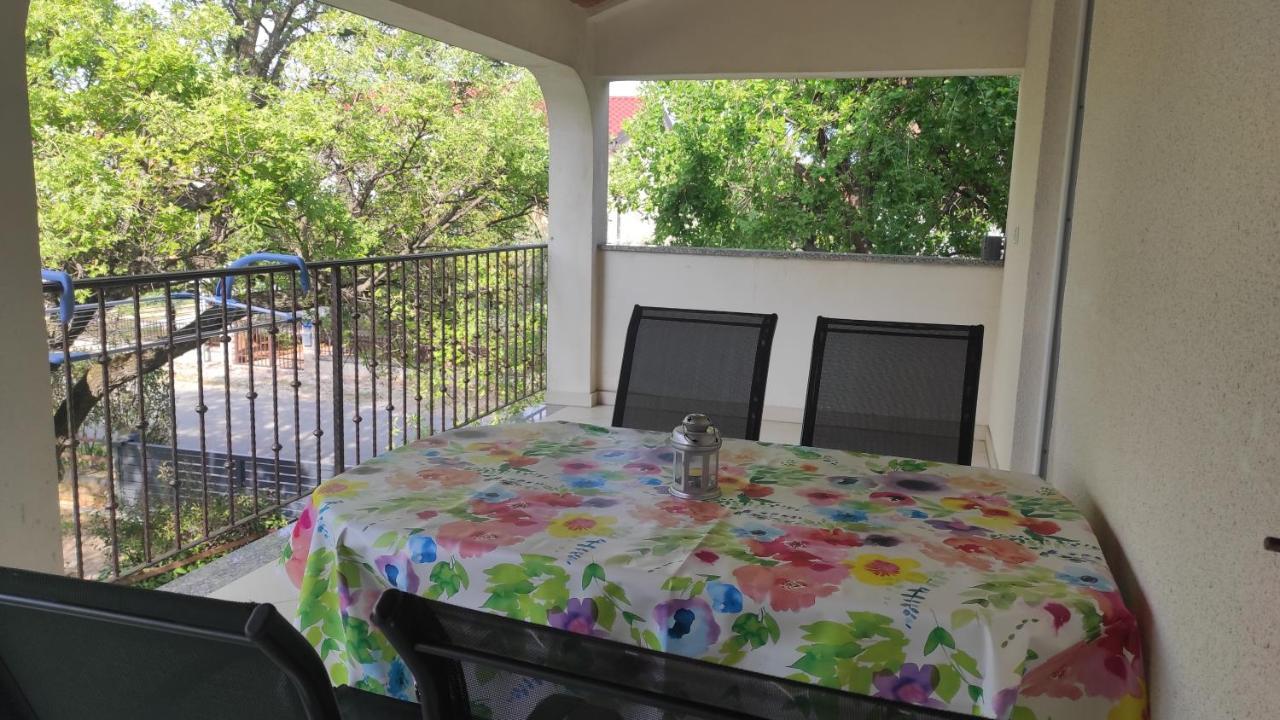 Appartement App Karmen With Free Parkig à Poreč Extérieur photo