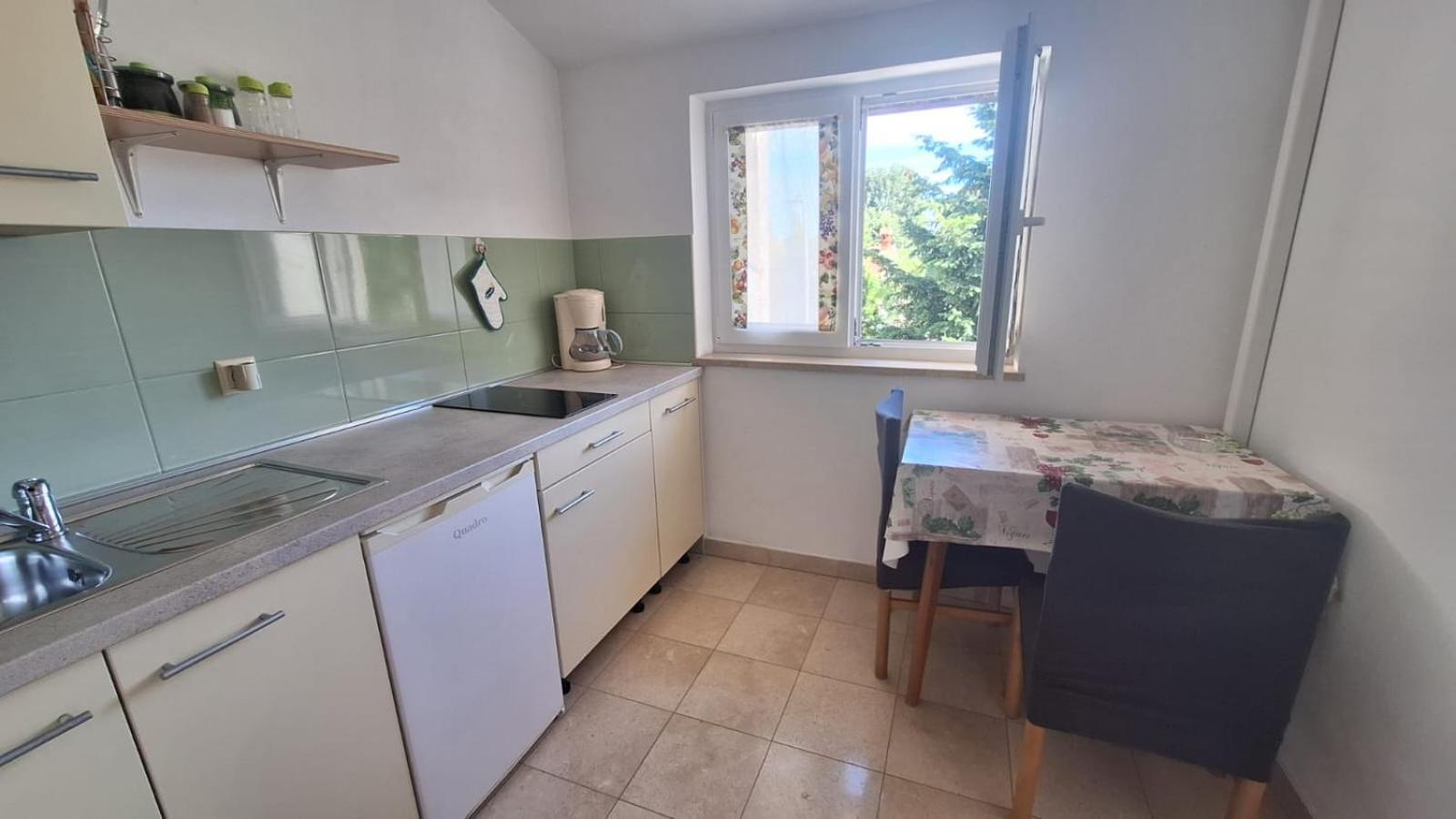Appartement App Karmen With Free Parkig à Poreč Extérieur photo