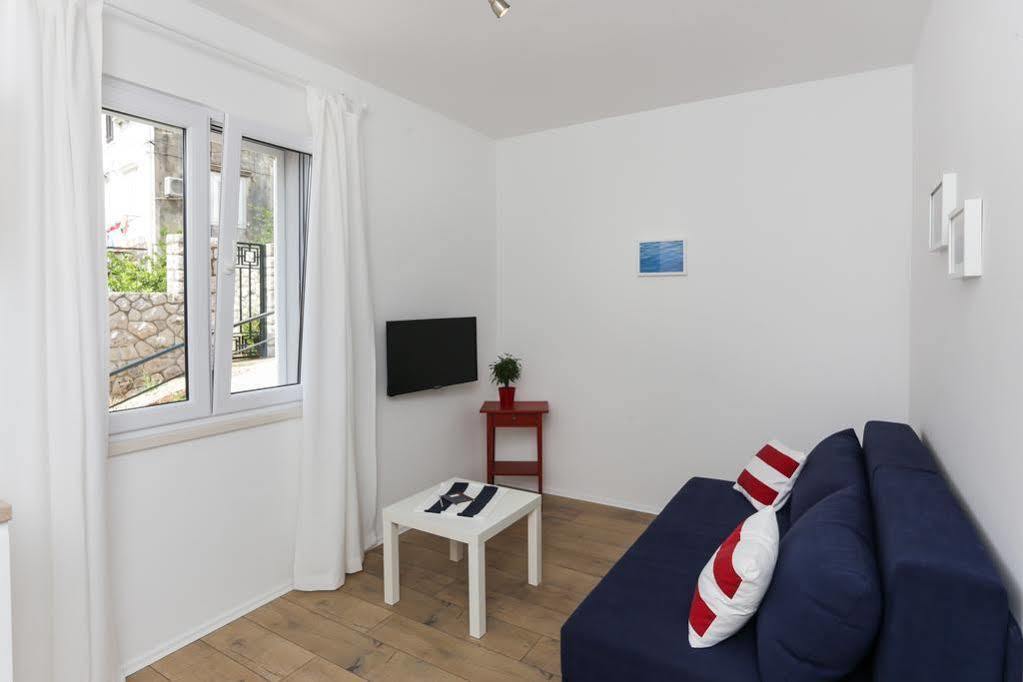 Appartement App Karmen With Free Parkig à Poreč Extérieur photo